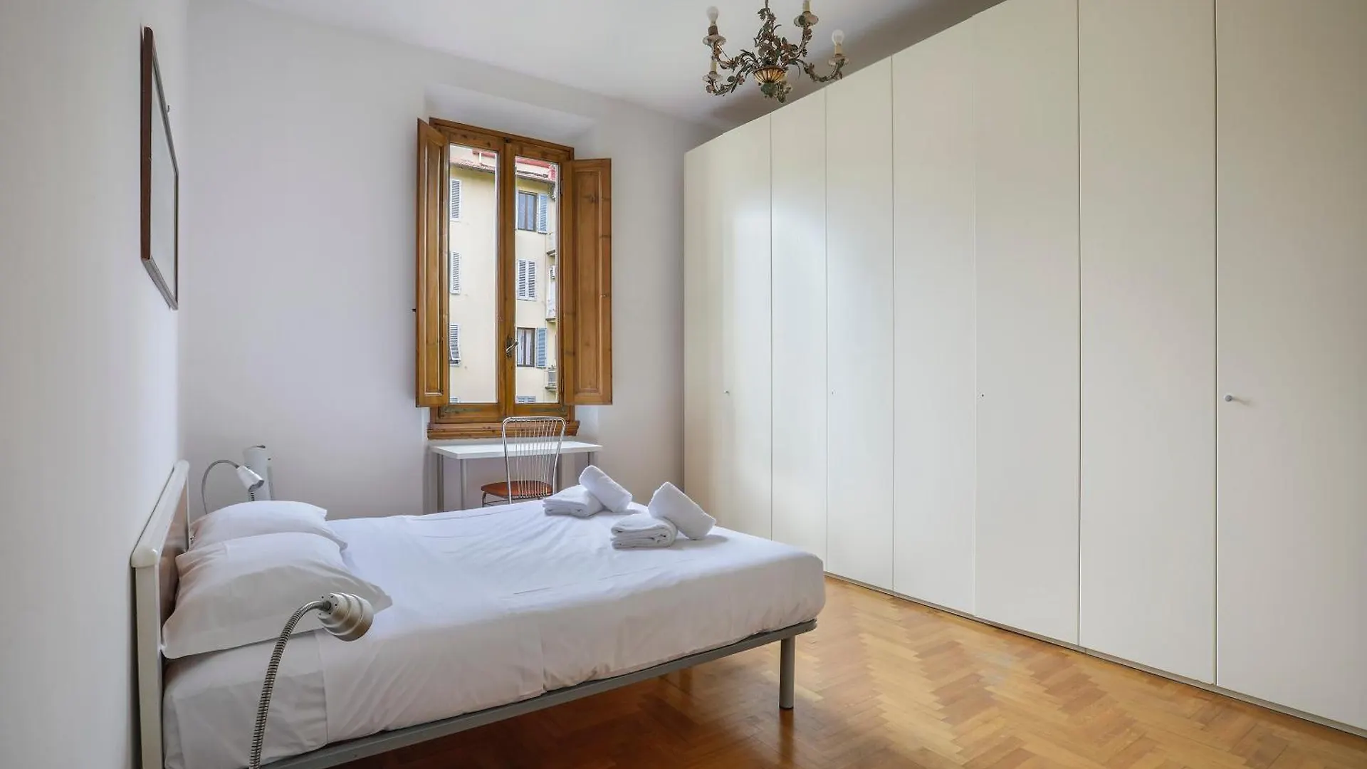 Spacious 3 Bedroom Apartment Florencie 0*,  Itálie