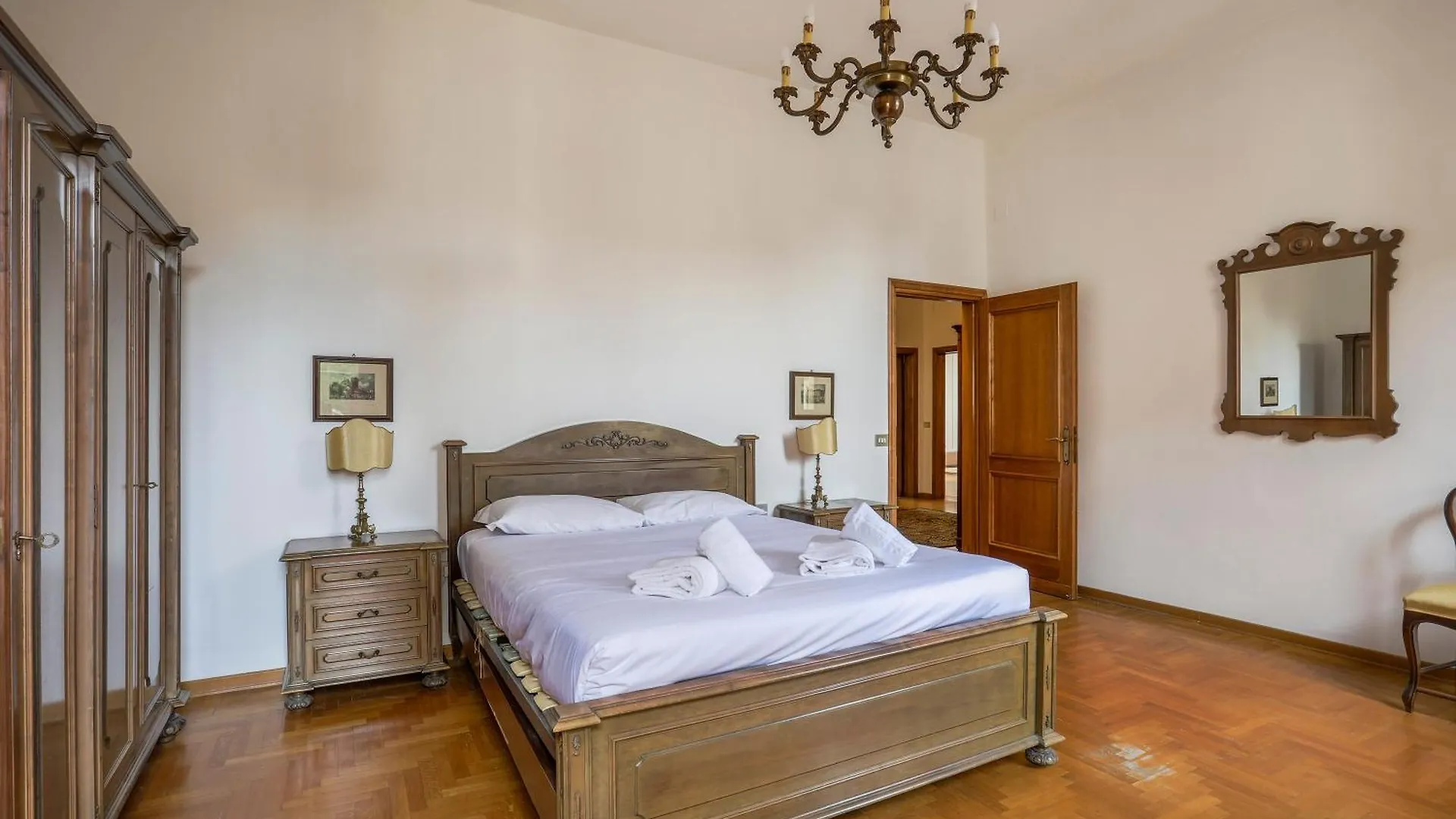 Spacious 3 Bedroom Apartment Florencie