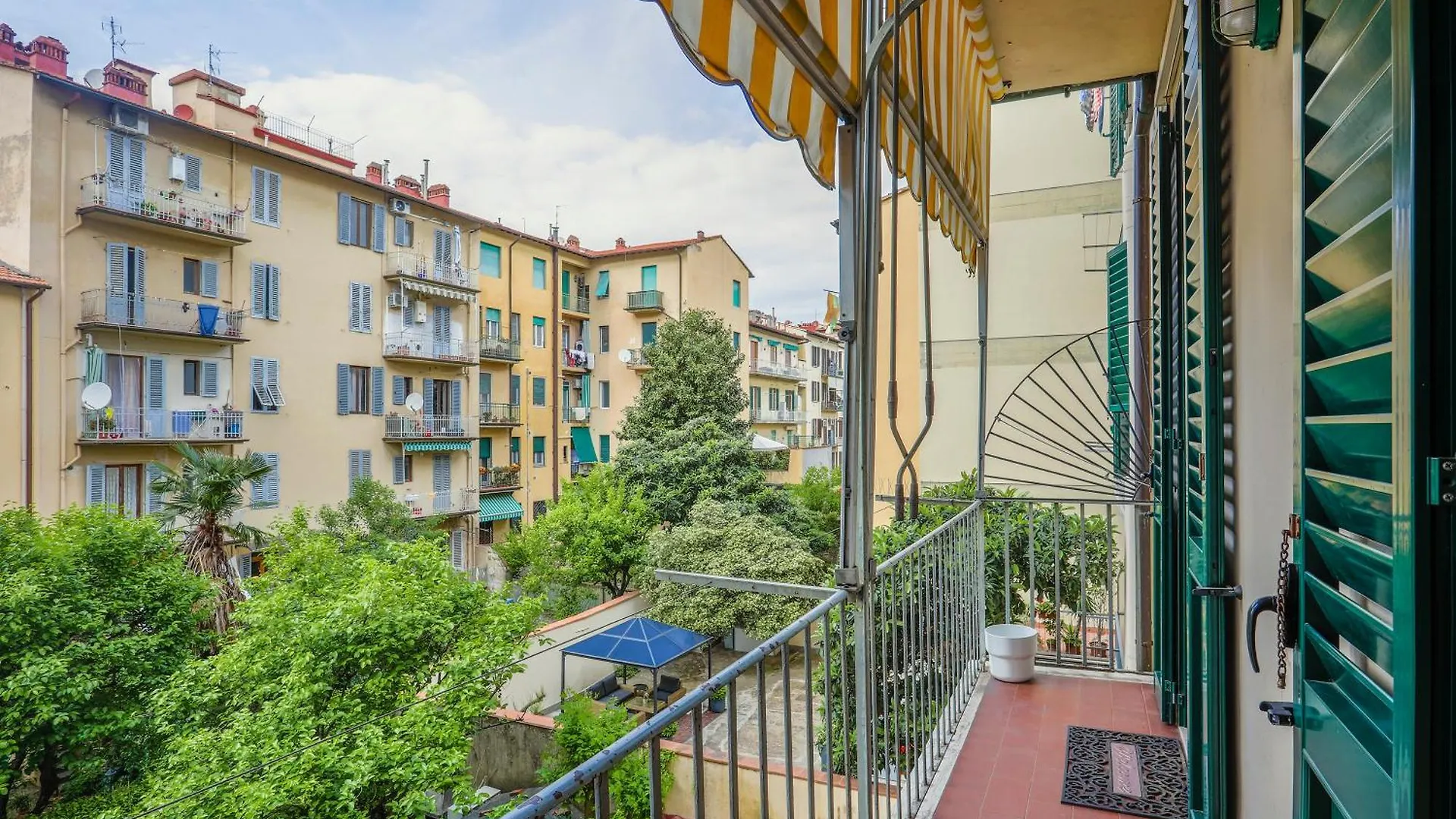 Spacious 3 Bedroom Apartment Florencie
