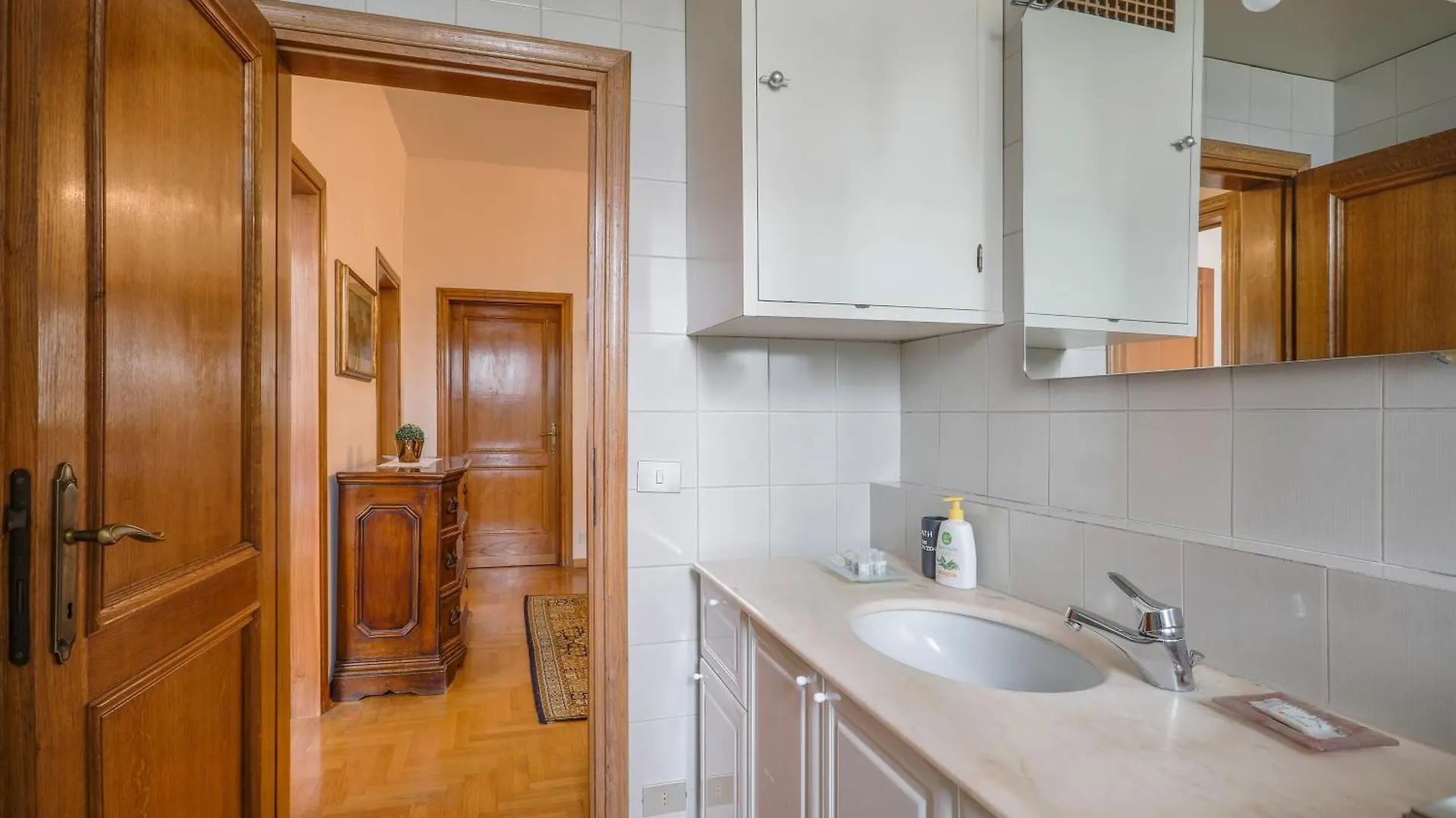 Spacious 3 Bedroom Apartment Florencie
